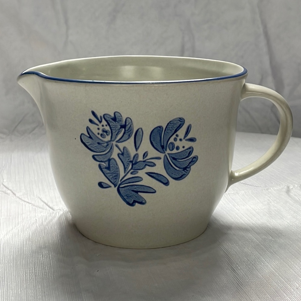 Pfaltzgraff Yorktowne Batter Bowl
